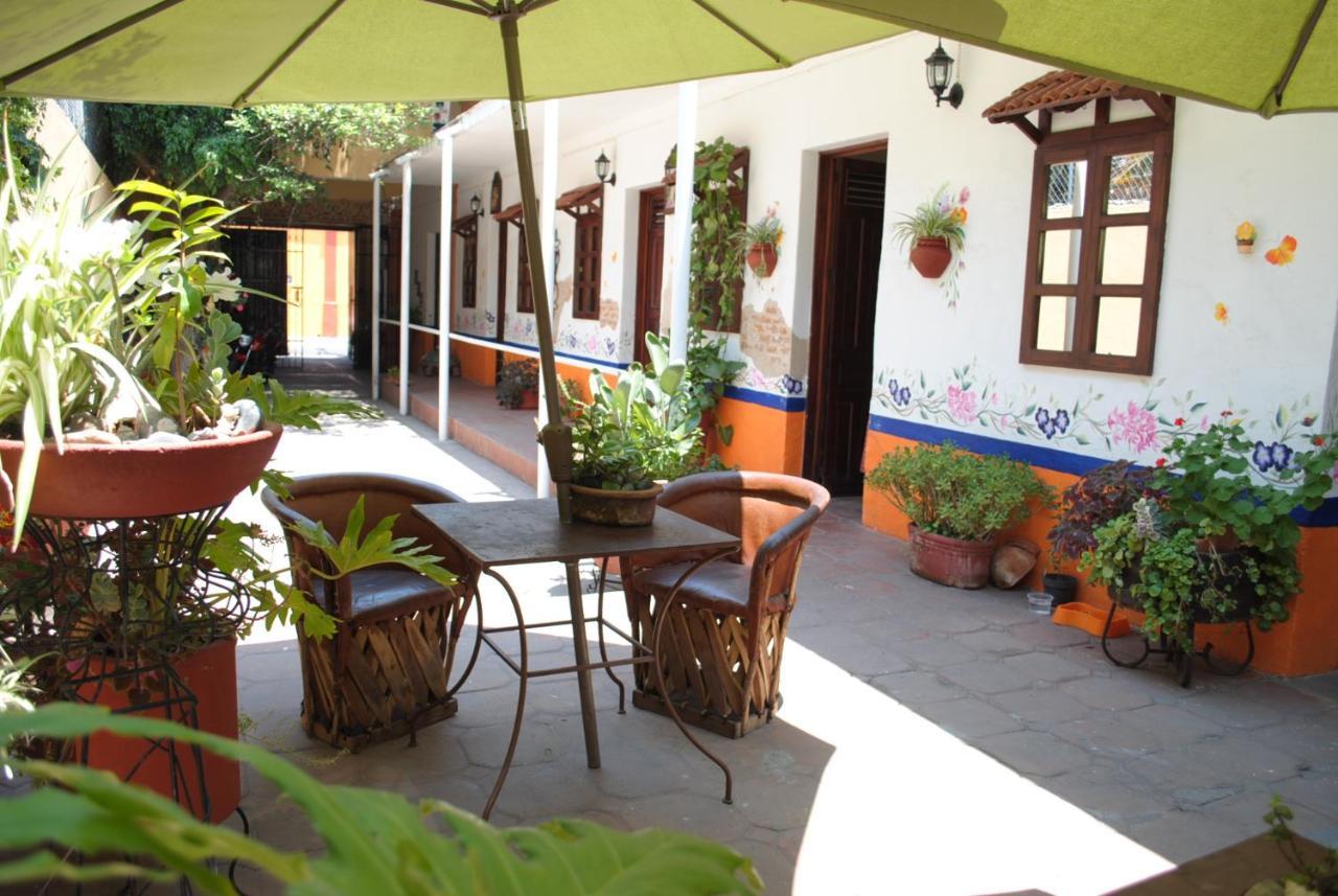 La Hacienda Tlaquepaque Hotel Exterior photo