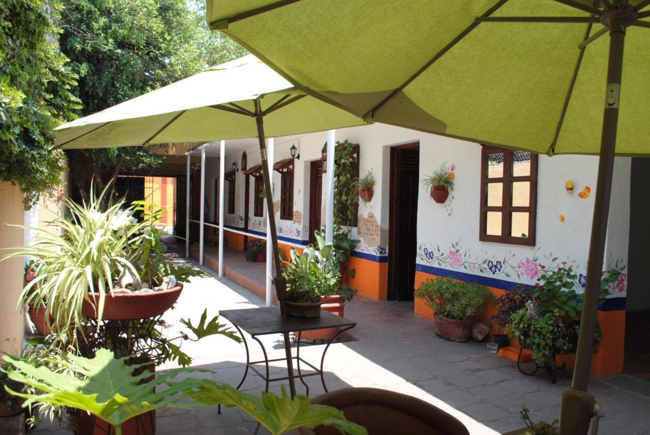 La Hacienda Tlaquepaque Hotel Exterior photo
